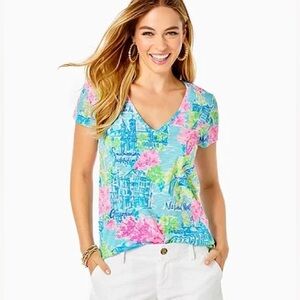 Lilly Pulitzer Etta V Neck Top in Lilly Loves DC Sz L